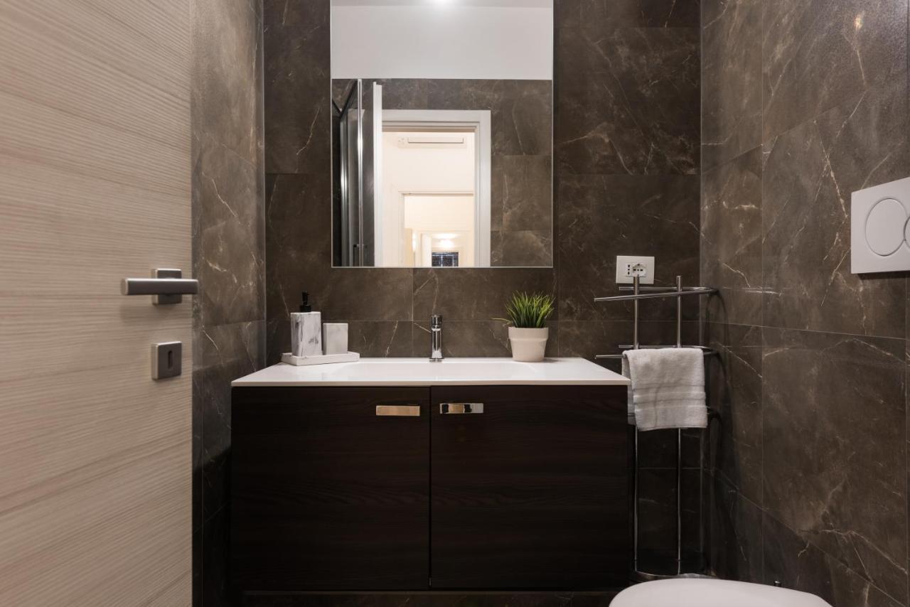 Lovely Rome Apartments - Vatican Bagian luar foto
