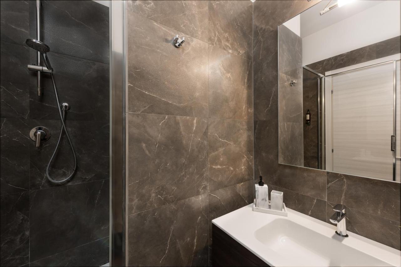 Lovely Rome Apartments - Vatican Bagian luar foto